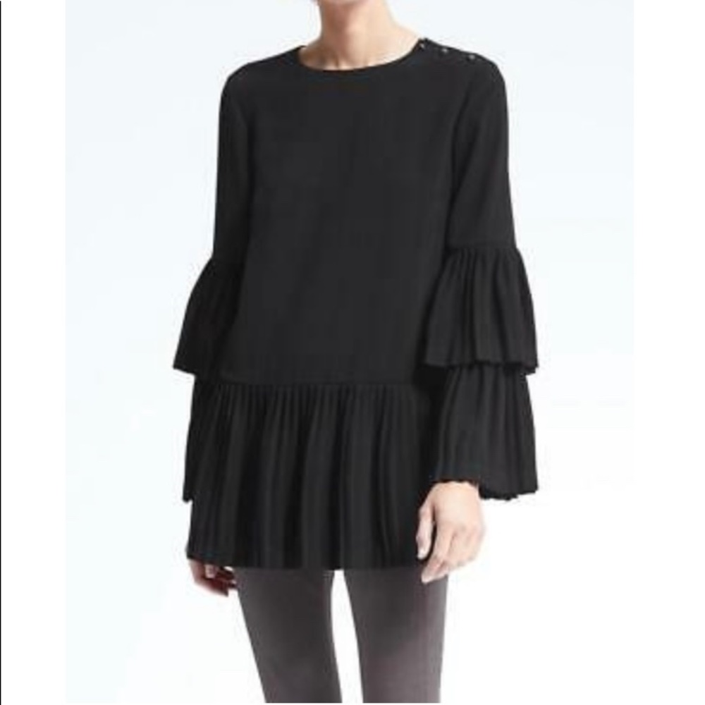 Olivia Palermo x Banana Republic black tiered bell sleeve top blouse tunic XS